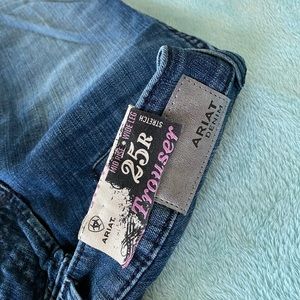 ARIAT mid rise, wide leg women’s jeans